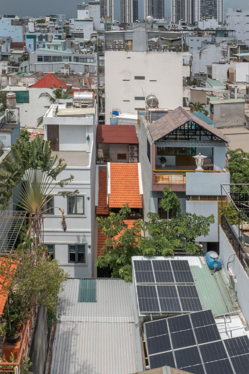 The Roof House - Ngôi nhà 77m² và triết lý sống “vừa đủ” | Trung Nguyen Architects – ảnh 1