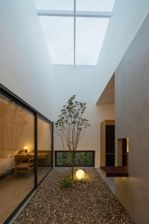 Nhà Nam Đà - Kiến trúc được khởi tạo từ những bất lợi thực tế | 24Minimalist Architecture – ảnh 1