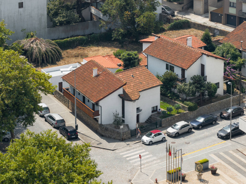 Casa d'Abreu Neto: Cải tạo nhà ở hiện đại tôn trọng kiến trúc nguyên bản | Álvaro Siza Vieira